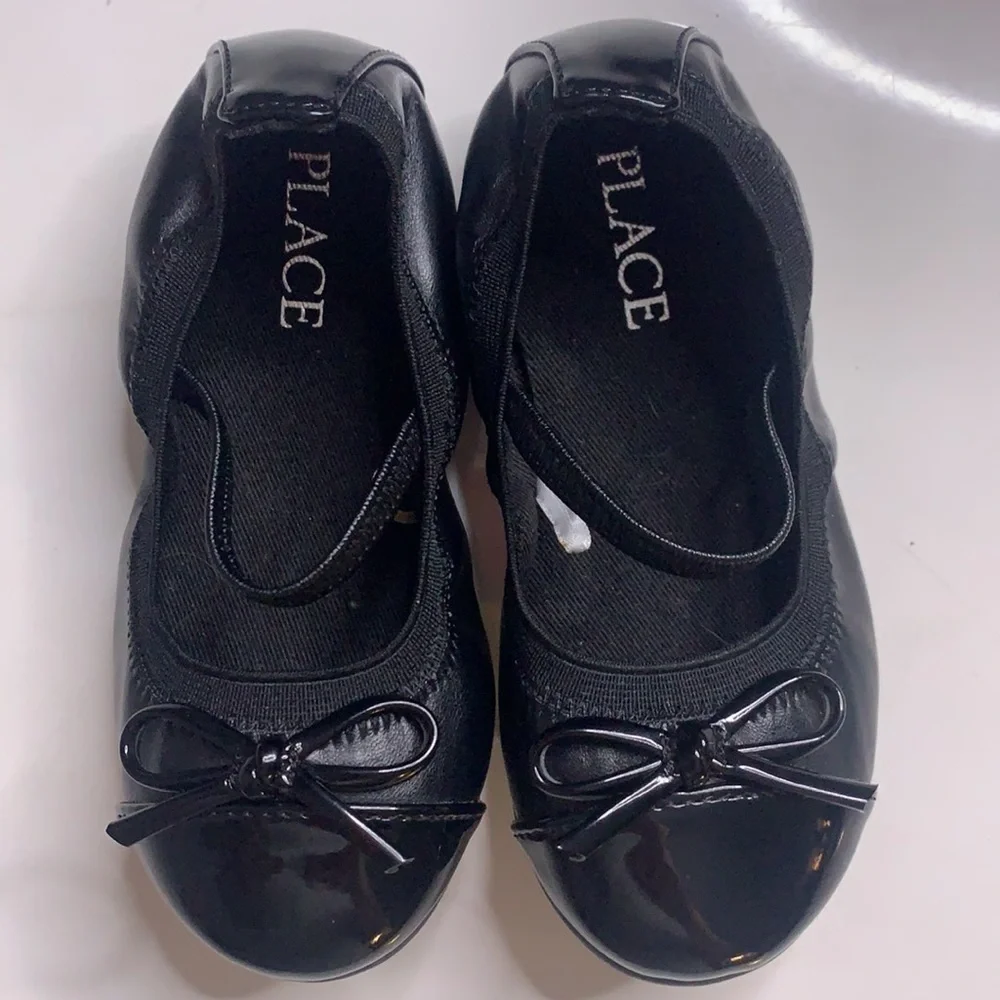 The children’s Place girls 7 patent leather Mary Jane black dress shoes